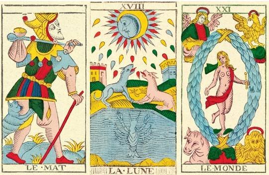 association des cartes du tarot mât - lune - monde